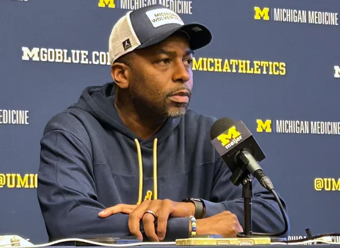 Roddy Gayle cleared to play 5th season of college hoops for No. 16 Michigan, coach Mike Boynton says